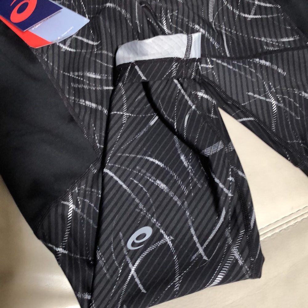 NWT ASICS Apparel Function D1 Moisture wicking M
